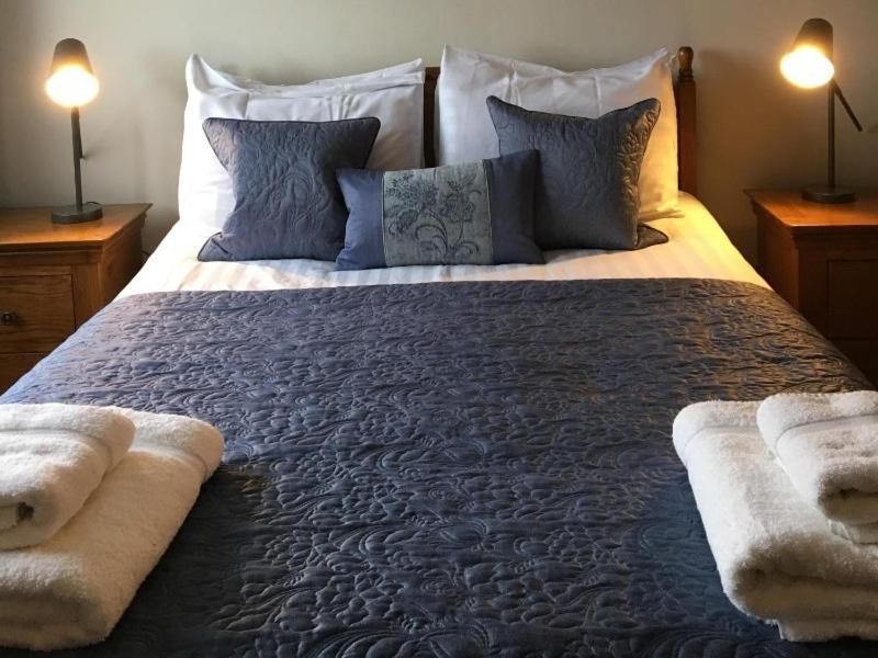 The Black Bull Inn Escrick Δωμάτιο φωτογραφία