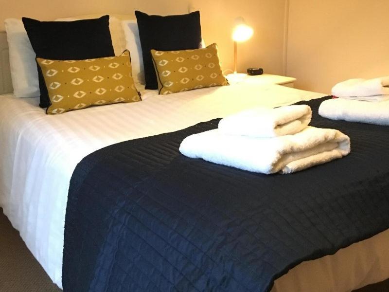 The Black Bull Inn Escrick Δωμάτιο φωτογραφία
